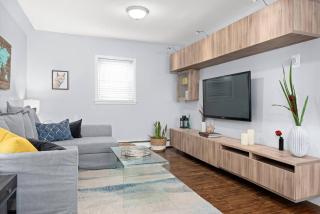 Spacious One Bedroom Queen Bed Inner City Stay - 8