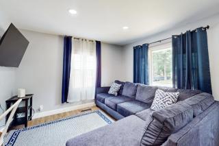 Hot Tub, Fire Pit and Near Beach - 3BR House - 5