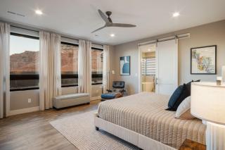 Kanab Villa Oasis New luxury home in upscale neighborhood with rooftop deck - 7