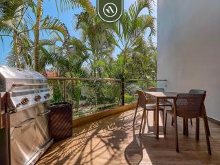 Beachfront 2BR Condo with Pool and Beachclub - 6