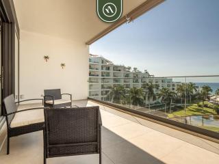 Oceanview 1 BR Condo - Private Beach - Pools - 6