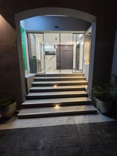 LHLUXURYAPARTMENTs - 0