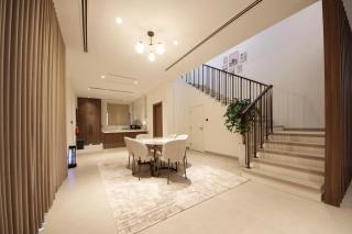 Silk Valley - Luxury 4BR + maid's with private pool - 2