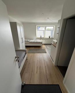 Free parking - cozy 2 guest apartment - 9