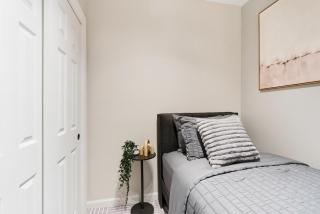 Near to Manhattan PATH Train To NYC EWR - 9