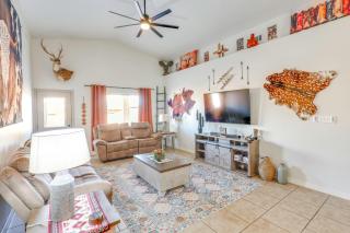 Fire Pit, Pets Welcome Home 4 Mi to Dtwn Carlsbad - 6