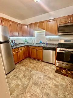 3BR W/ BASEMENT HOME 'THE LION’S DEN' - 8