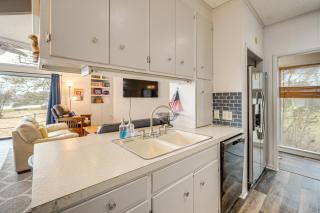 Rustic Lake Buchanan Hideaway with Game Room and Grill - 5