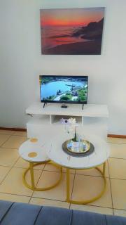 yolipopsta stays - 2