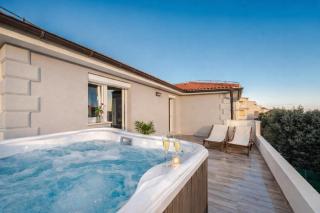 LUXURY MANDRE HOUSE - 9