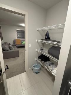 Luxury 4 Bedroom Entire House with Basement - 3