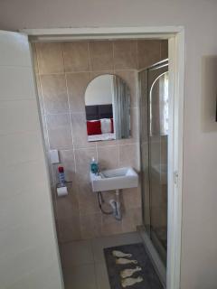 Border Breeze Inn - 5