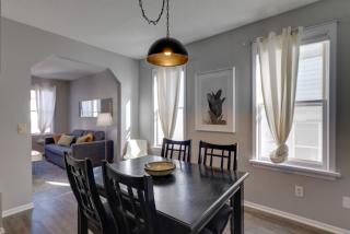 2 Mi to Downtown Minneapolis! Convenient Apt - 1