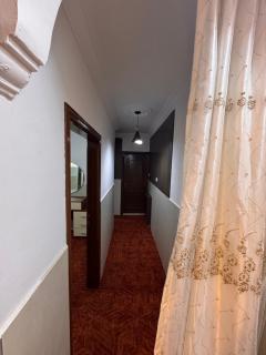 شقه للإيجار قرب جامعة اليرموك - 0