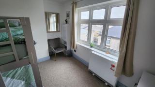 Spacious 4BR for Contractors, Groups, Families - 4