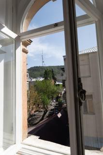 Retro stylish 2BR apartment in Tbilisi center - 2