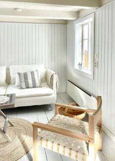 Unique Risør Home With Charm Central Tangen - 1