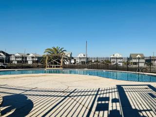 Dockside Dream Home for 10 - 4