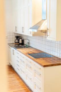 Luxury Apartment In City - 6