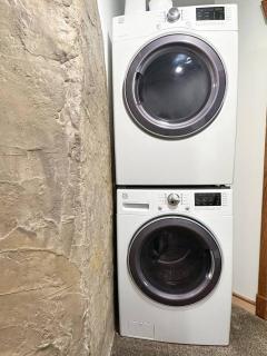 SKI IN SKI OUT Pool table hot tub A plus kitchen 7 bed - 6