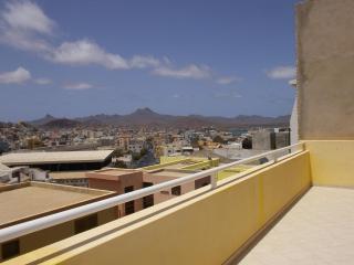 Basic Hotel - 4
