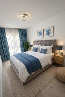 Modern 1BR Apartment with Terrace and City View near Romexpo - 0