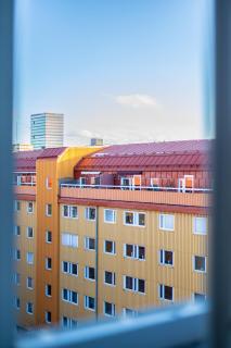 Luxurious Apartment With Lovely View - 5