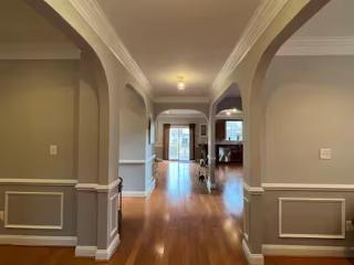 25 Lux Room 4 - 2 Queen Beds, Shared Bathroom - Nonsmoking - 2