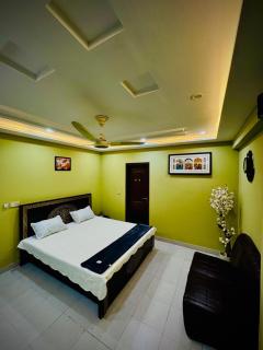 Modern 2 Bed Apartment Prime Location Cozy Stay - 2