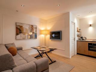 Modern 2-Room Apartment on Monaco Border - Premium Amenities and Elegant Design - 0