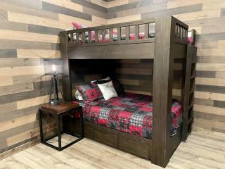 Ski In Out Updated Private HotTub PS5 Tesla - 4