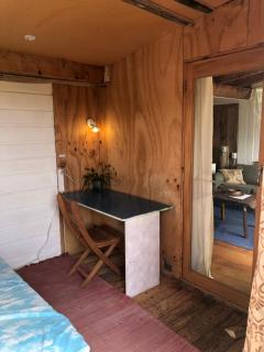 Dragon's Den - self contained unit - 1