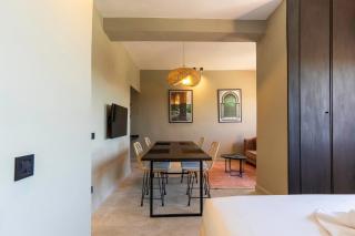 Zellige & Design Your Refuge in Majorelle - 2