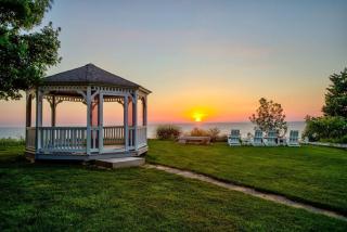 Spacious A-Frame with Lake Michigan Views & Hot Tub-Family Friendly - 9