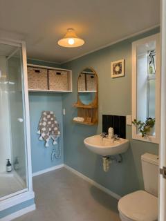 Self-contained studio by the beach - 6