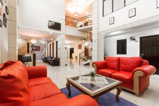 RedDoorz Plus near Pantai Malalayang Manado - 6