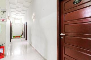 RedDoorz Syariah Near Jam Gadang Bukit tinggi 2 - 4