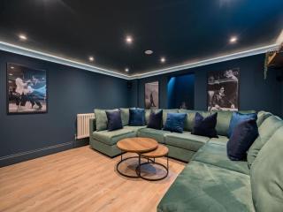 Stylish Bristol Holiday Home for 8 - 4