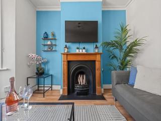 Spacious Family Home with Garden - 2