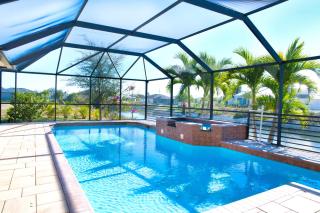 "Blue Diamond" heated pool house by the water - 7