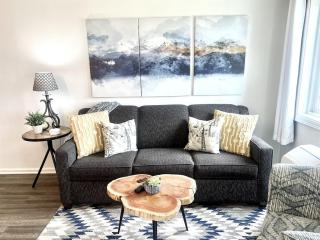 1st Floor King Lift Ski IN OUT from Back Door - 8