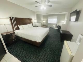 BridgePointe Inn & Suites by BPhotels, Lincoln I-80 & 27th St - 0