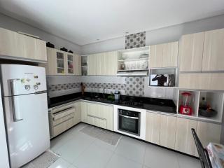 Casa com piscina - pertinho da praia e do centro de Prado - 5