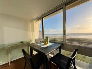 Appartement rénové à Saint Jean de Monts - Face à la mer - Internet rapide - FR-1-323-496 - 0