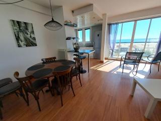 Bel appartement 2 chambres - face mer - 5 personnes, WIFI, animaux admis, parking - FR-1-323-457 - 3