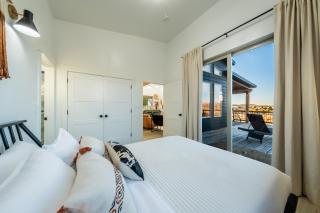 Brycegate Retreat. Stunning Views. Modern Comforts. - 2