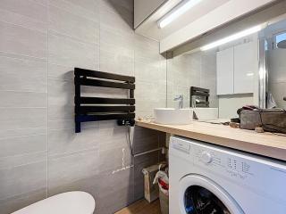 Studio Cabine Rénové avec Vue Mer, Balcon et Terrasse - Proche Plage et Commerces - FR-1-715-87 - 5