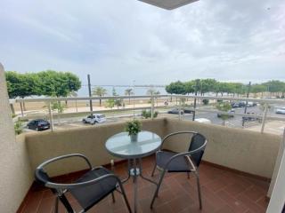 Apartamento renovado en primera línea de playa en Roses, aire acondicionado y ascensor - HISP-312-21 - 2
