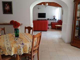 Gîte Confortable à Nargis avec Parking Privé, Proche Paris - FR-1-590-592 - 9