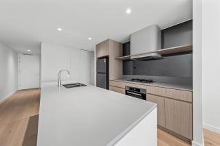 2 Bedroom Coastal Comfort in the heart of Gold Coast - 1